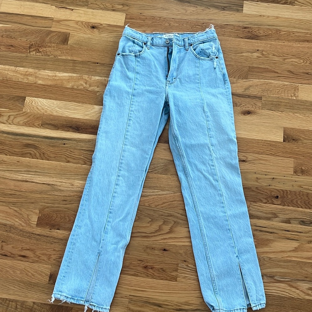 Abercrombie 90s Straight Ultra High Rise Jeans